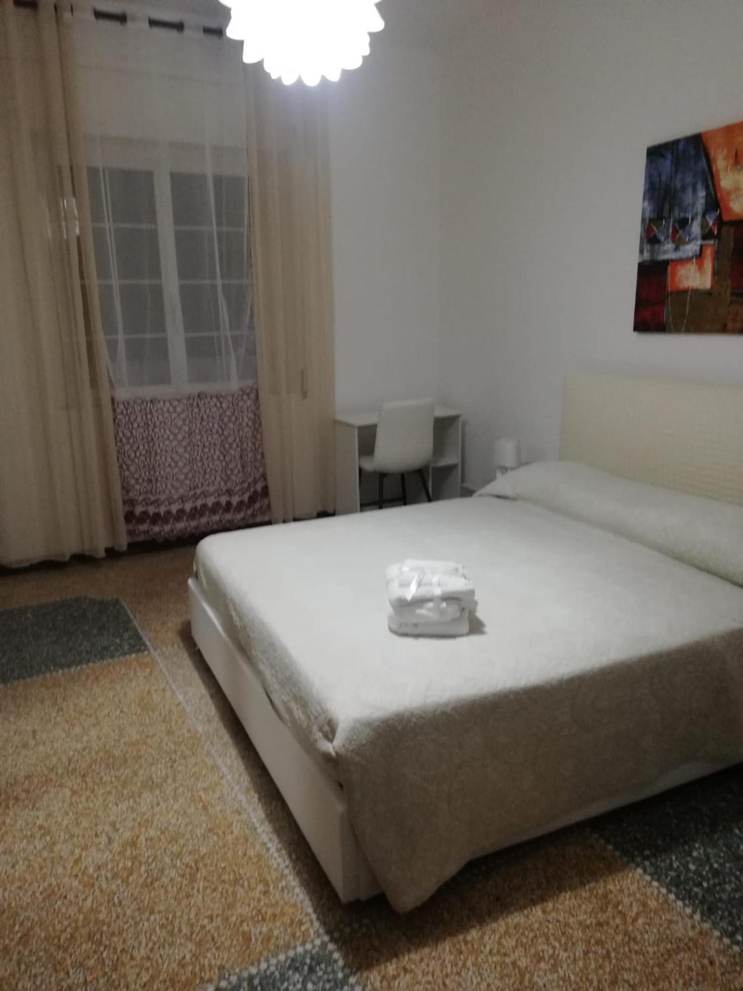 Appartement La Casa Di Anna à Tarente Extérieur photo